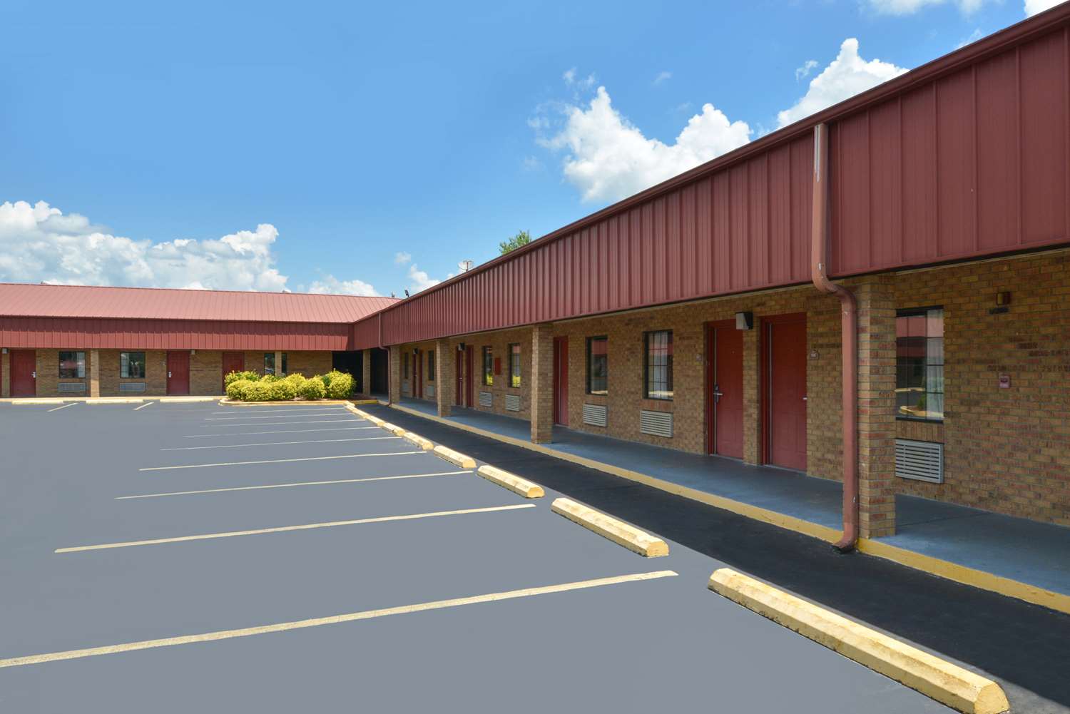 Americas Best Value Inn Batesville 33/33