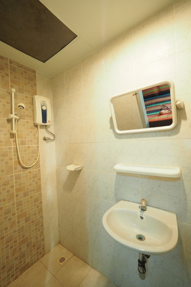 Popeye Guesthouse 23/24