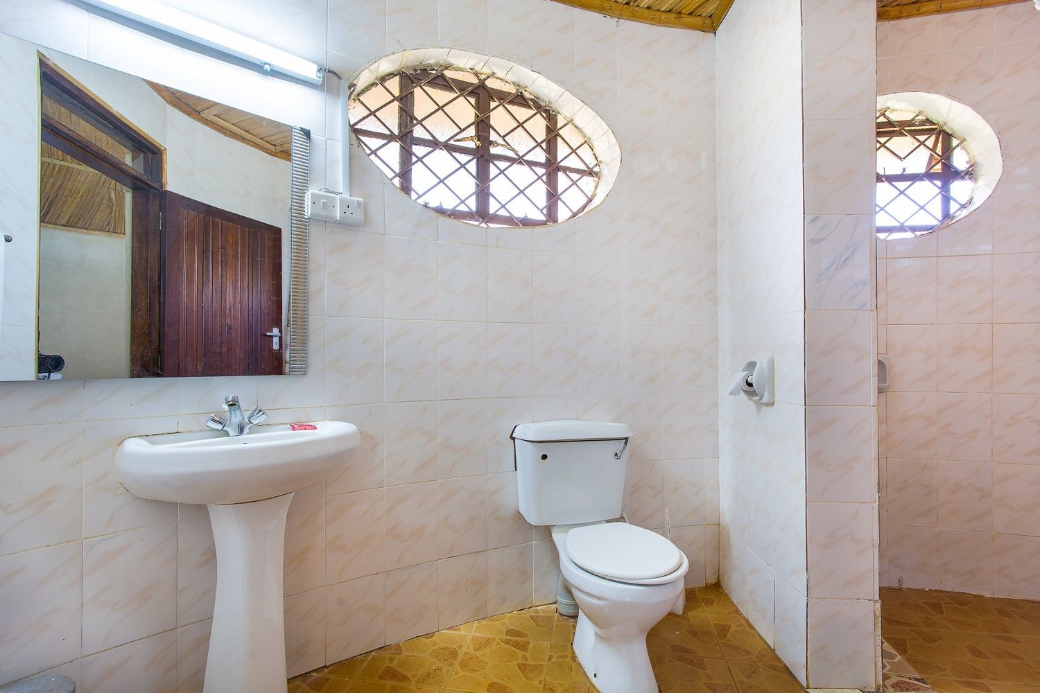 غرفة كومفورت ثلاثية بثلاثة أسرّة، Tumaini Cottages And Conference Centre 2/2