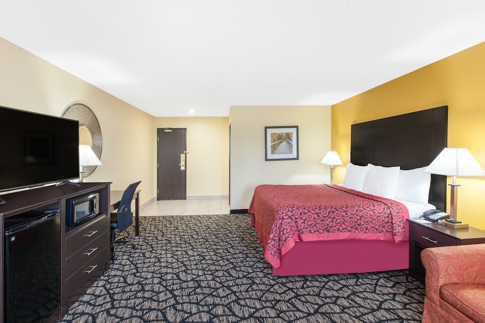 Days Inn by Wyndham Miami 7/27