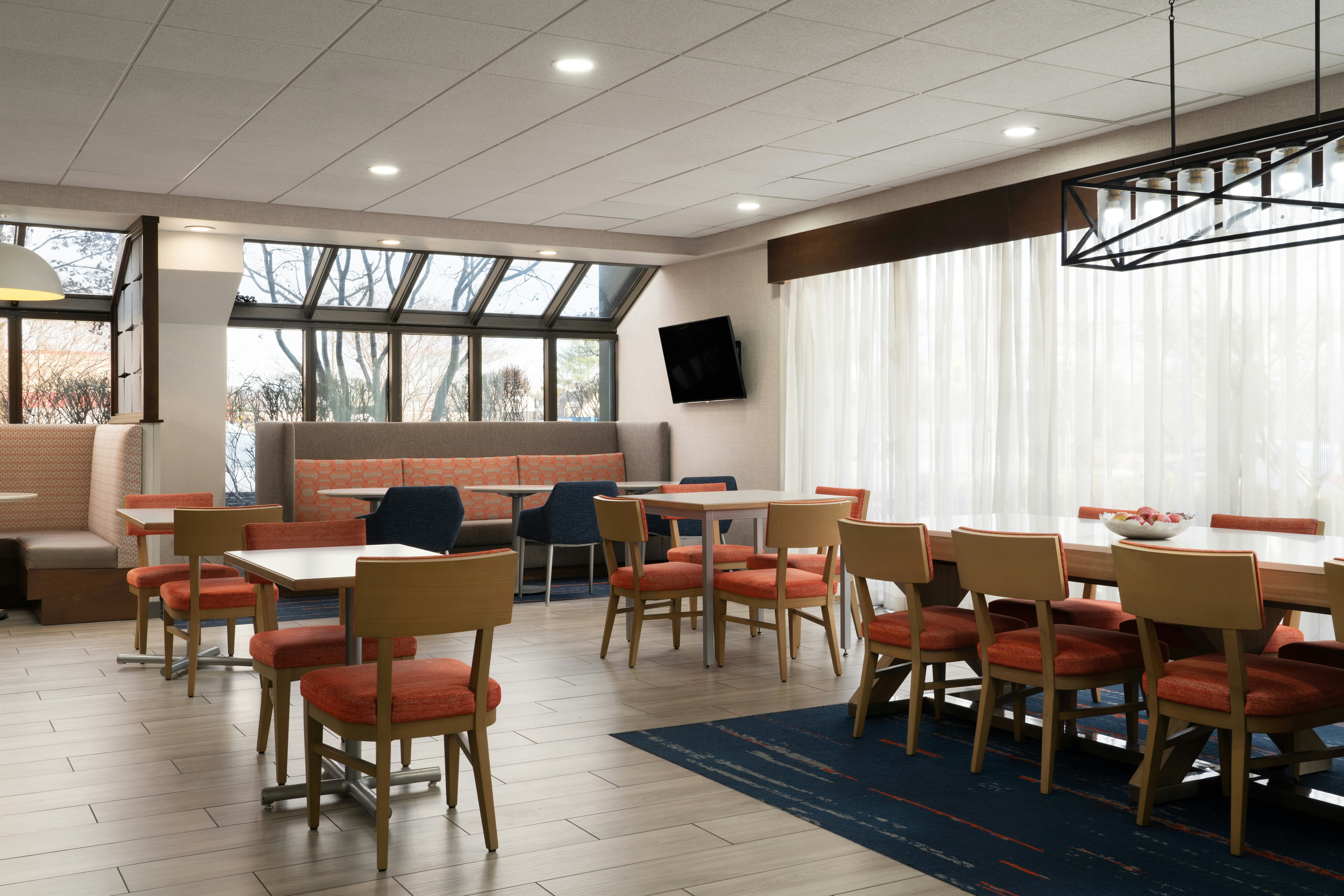 Hampton Inn Fairfax City 30/40