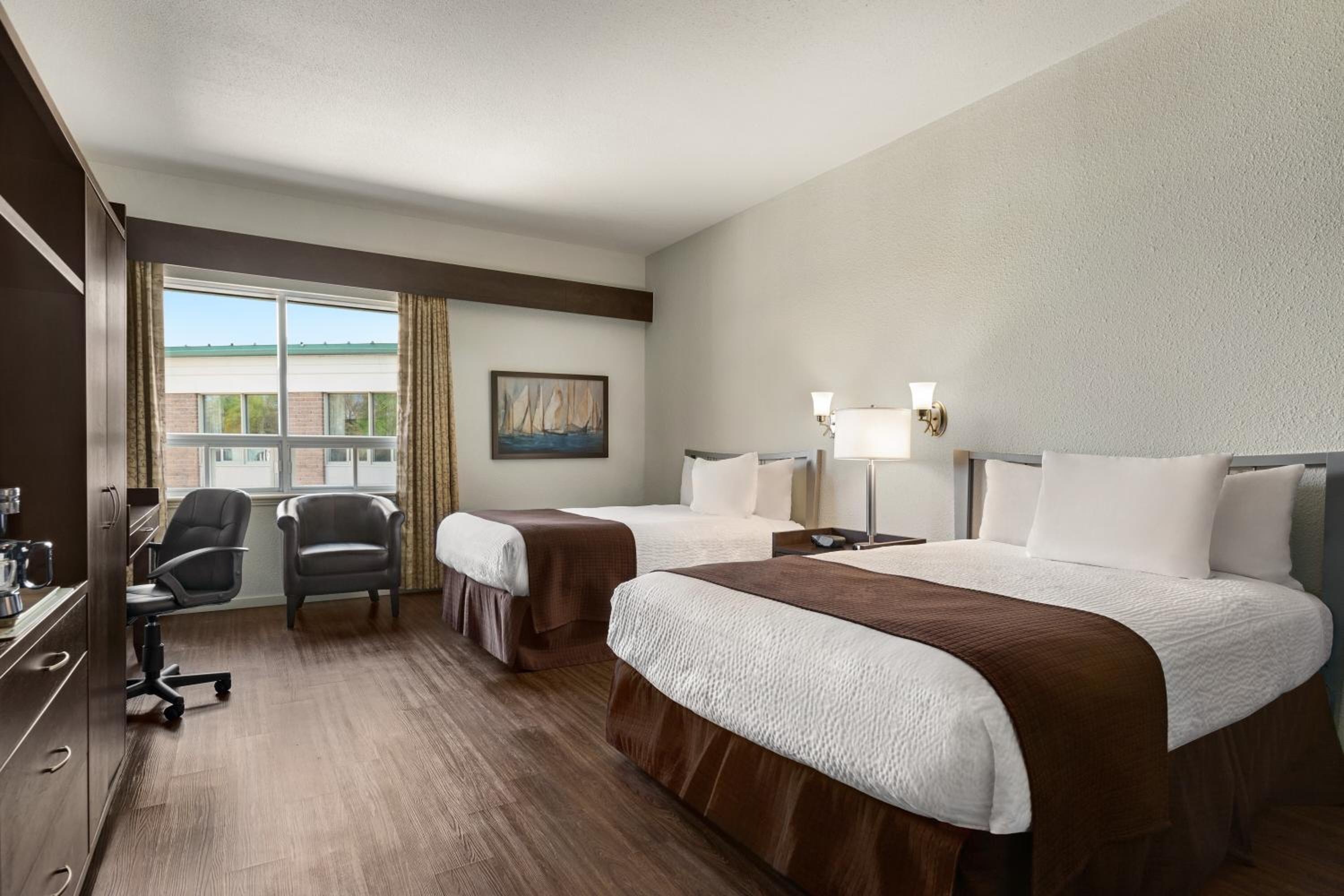 غرفة بسرير مزدوج في طابق مرتفع، Days Inn By Wyndham Montmagny 2/6
