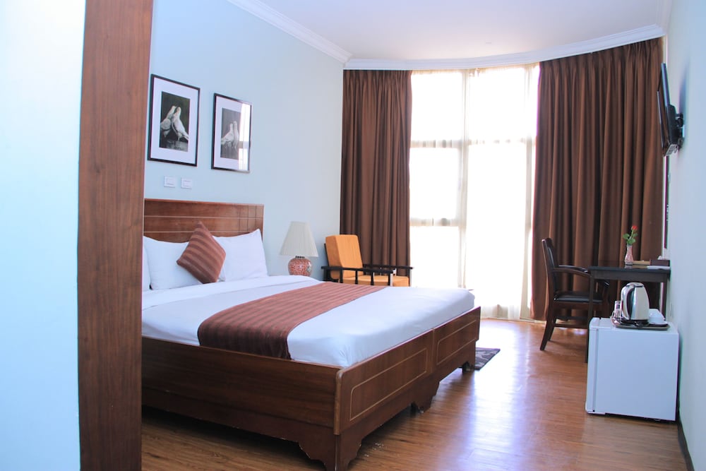 Lobelia Hotel 14/68