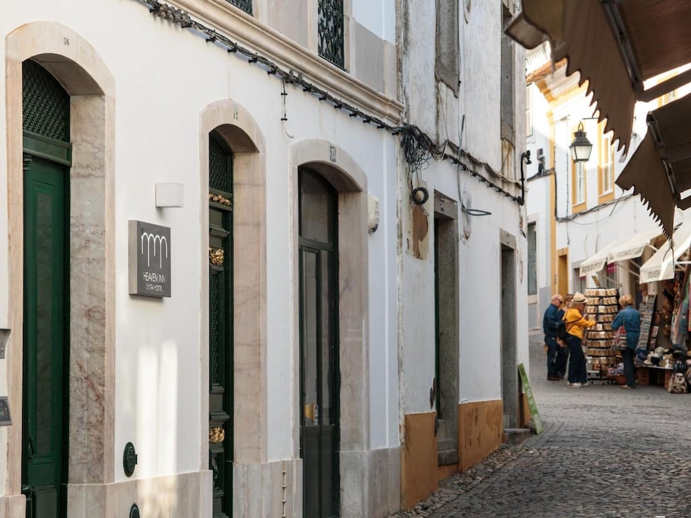 Heaven Inn Evora Hostel 2/60