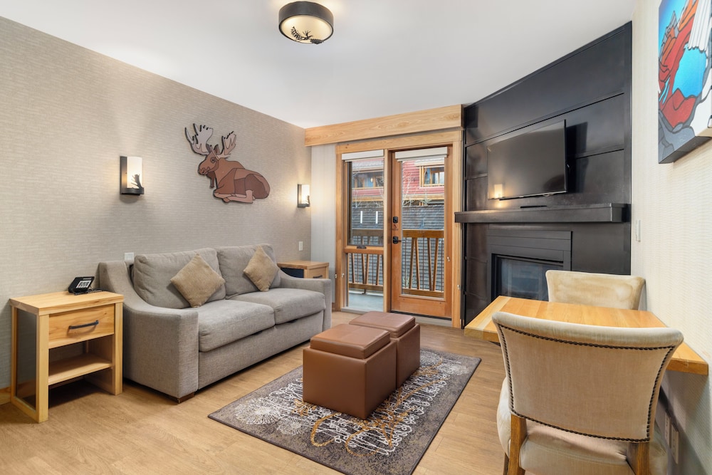 Moose Hotel And Suites 45/66