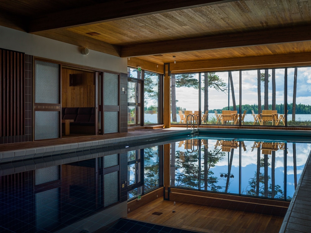 swimming pool spa