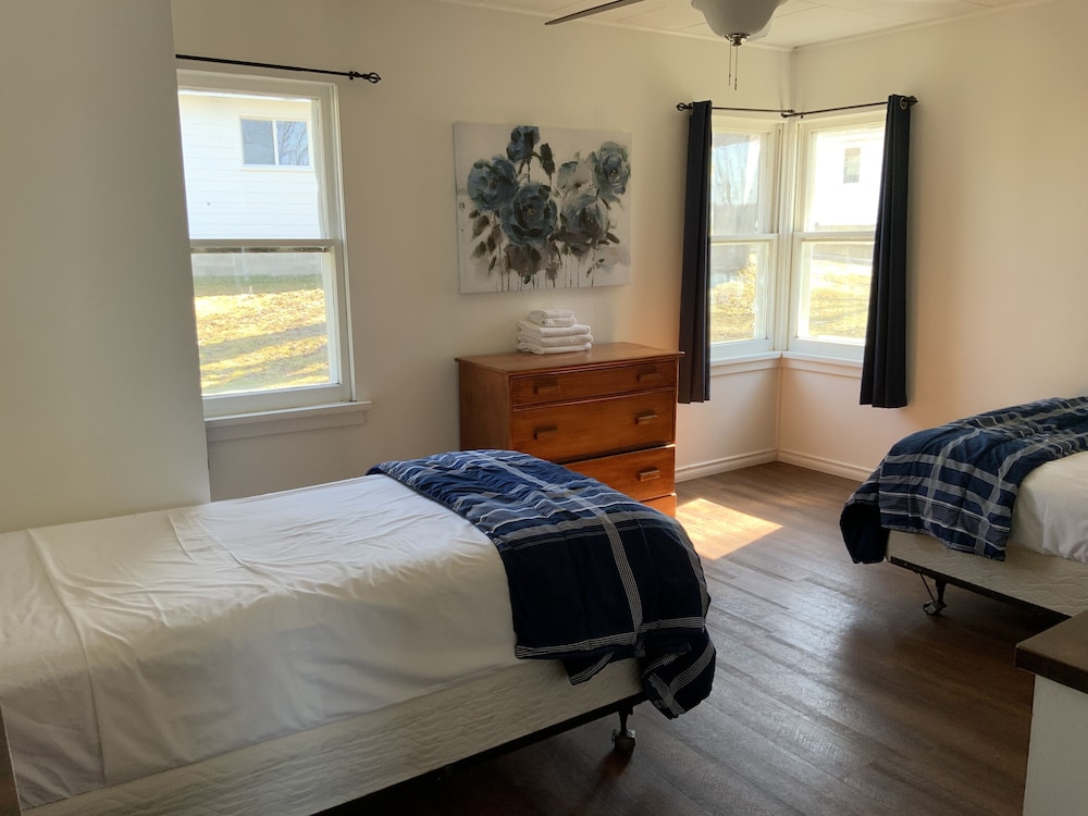 3 Bedrooms, Cottage, 3 Double Beds, Lake Side, Lake View