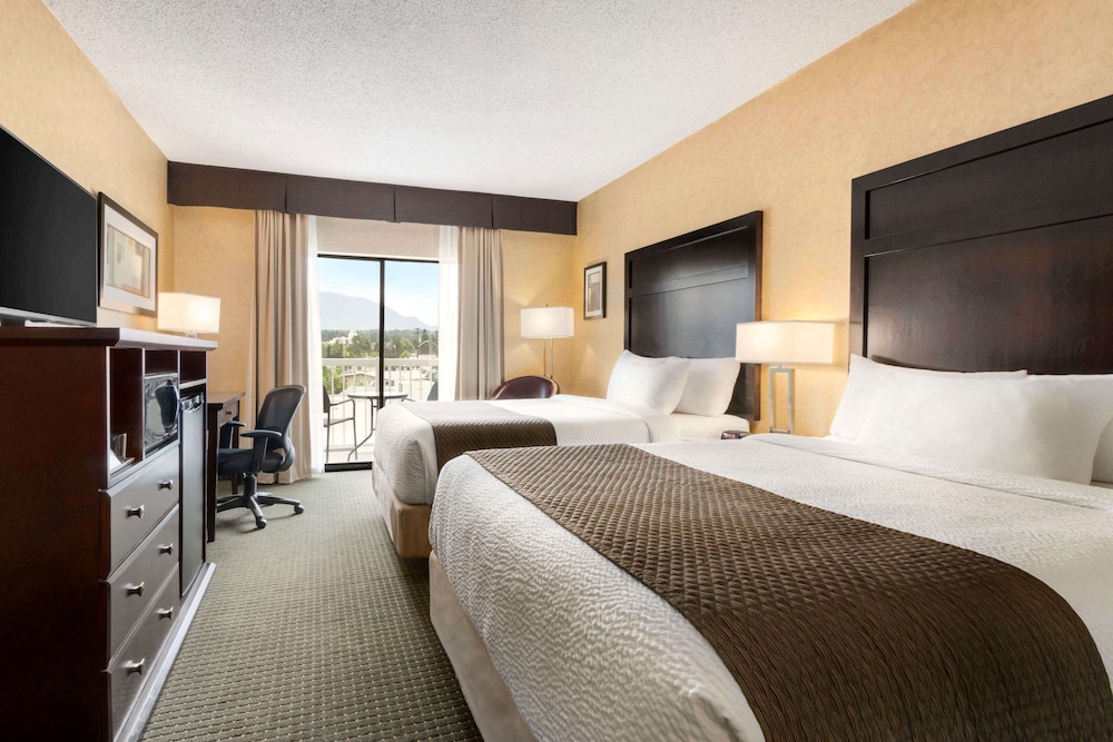 Days Inn by Wyndham Cranbrook Conference Centre 8/52