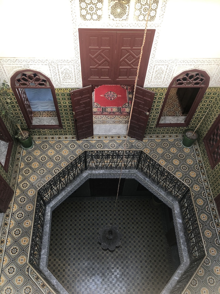 RIAD A LA BELLE ETOILE 44/83