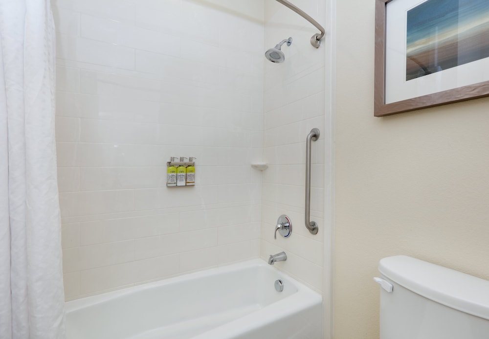 جناح بسريرين كوين مع أريكة لذوي الإعاقة، Holiday Inn Express Suites San Antonio Brooks City Base 4/4