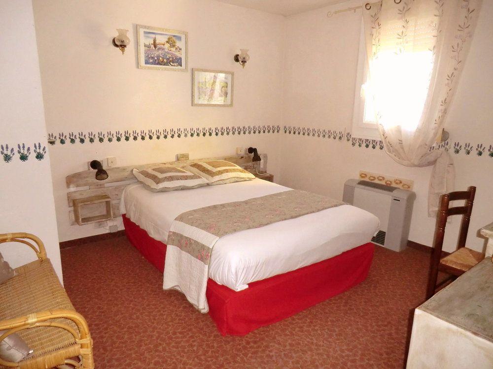 Room at The Originals Du Parc Avignon Est, ENTRAIGUES-SUR-LA-SORGUE