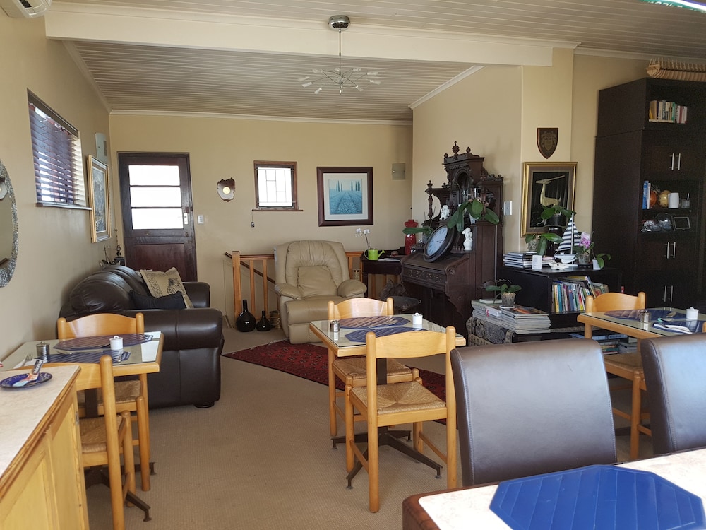 Melkbosch Guesthouse 30/50