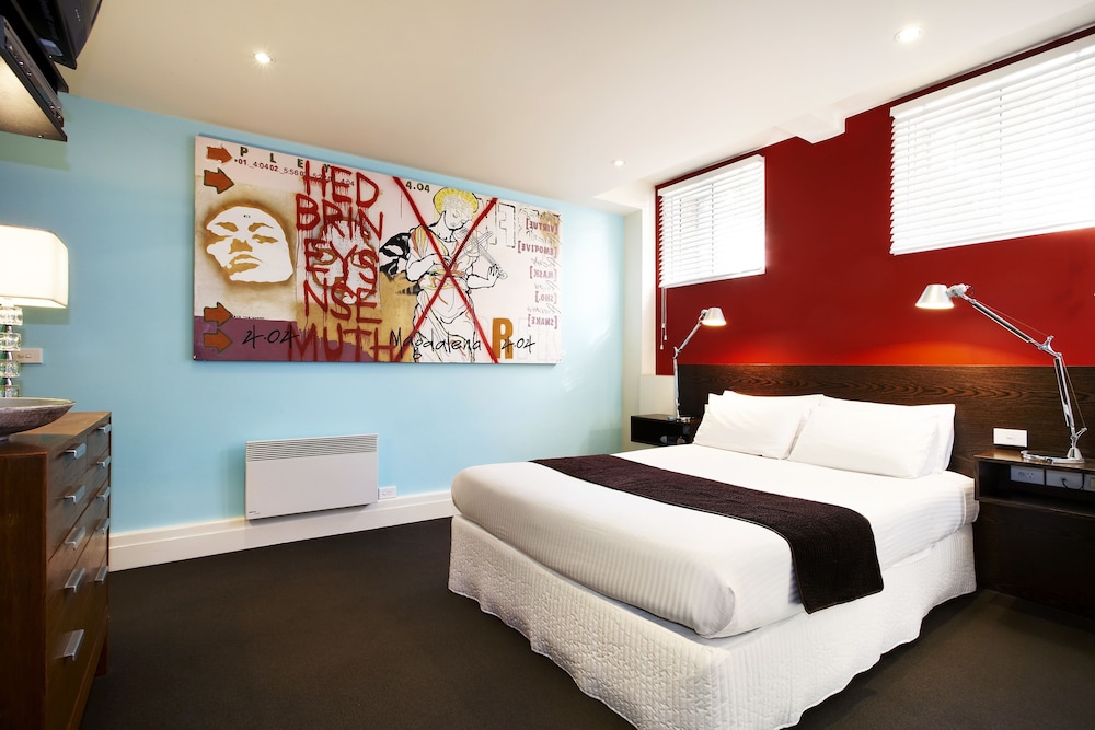 Tolarno Hotel 16/52