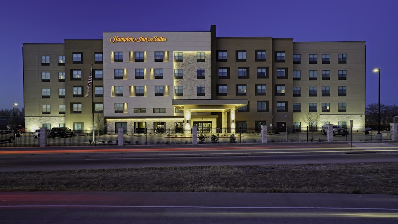 Hampton Inn Suites Lubbock University 1/12
