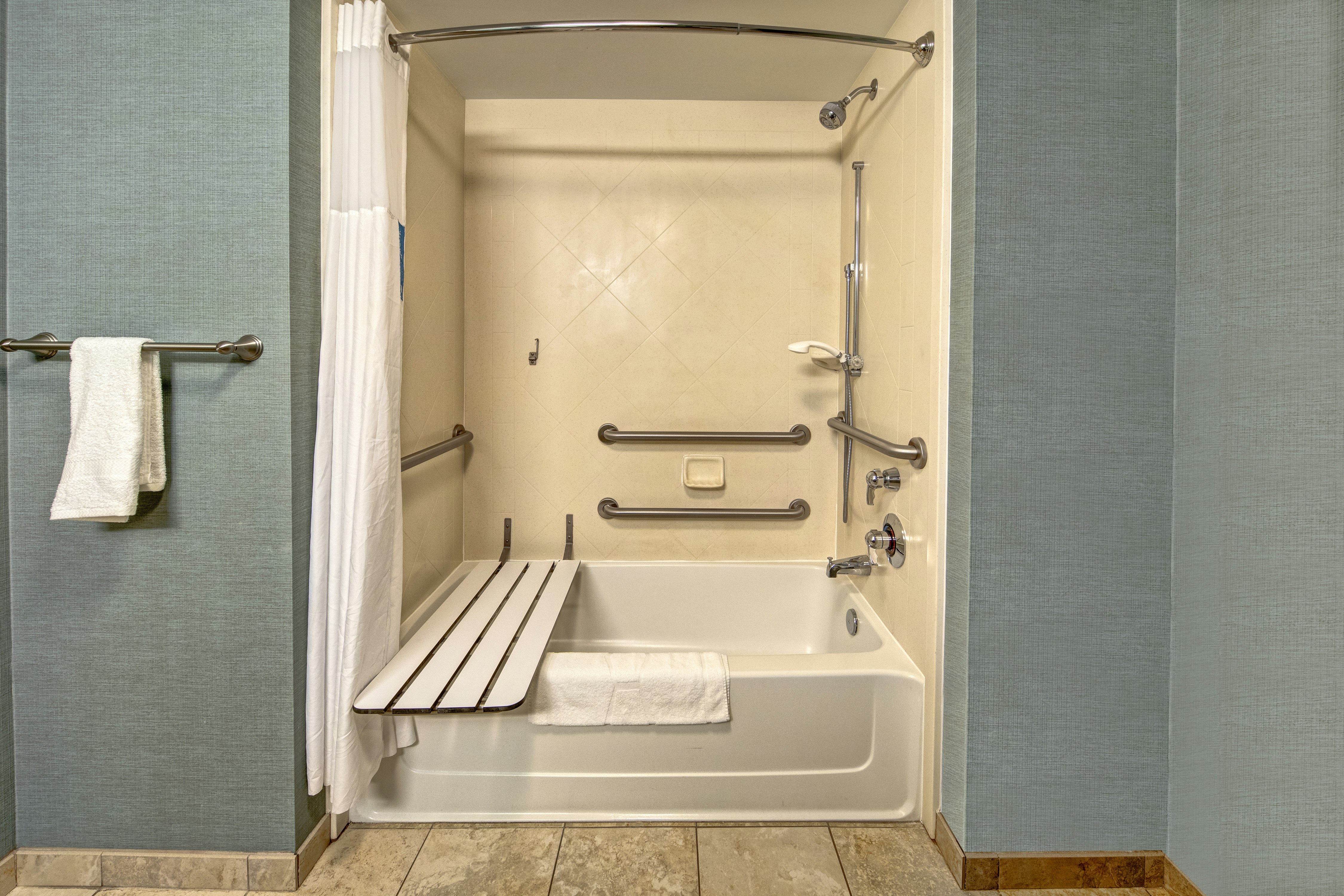 Hampton Inn Suites Birmingham 280 East Eagle Point 61/62