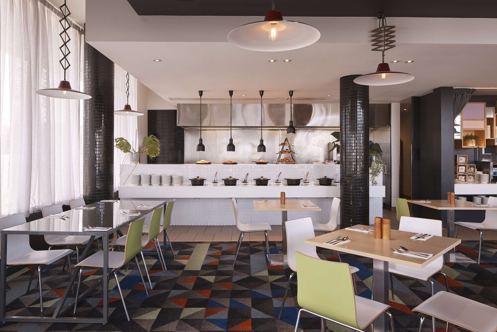 Atura Dandenong 43/60