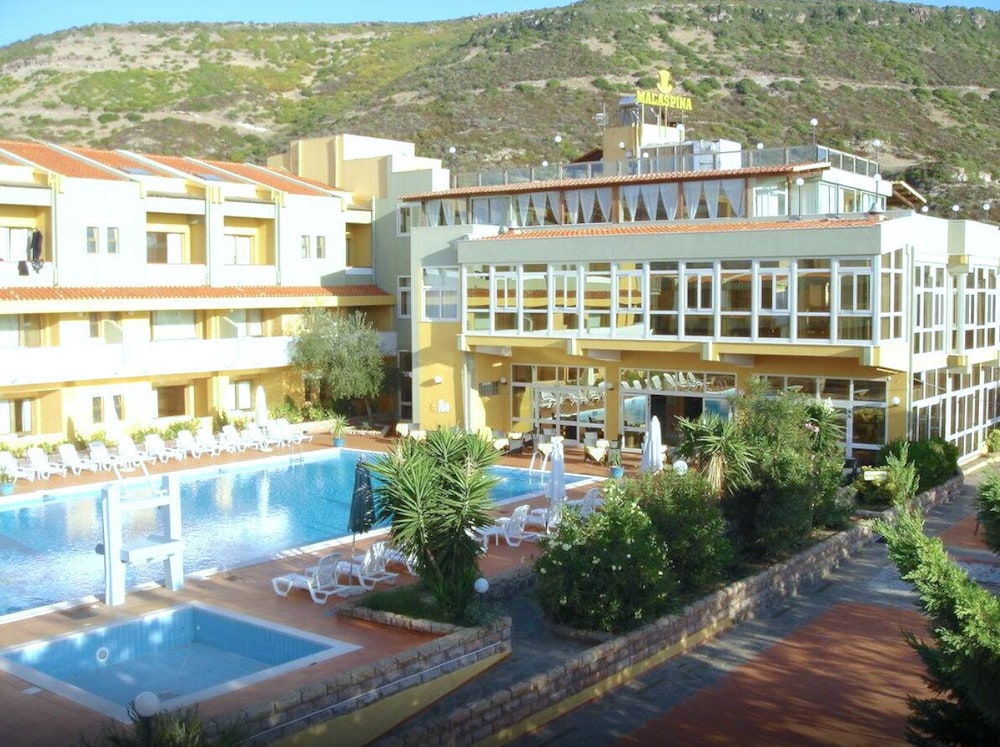 Club Malaspina Hotel and Resort 5/54