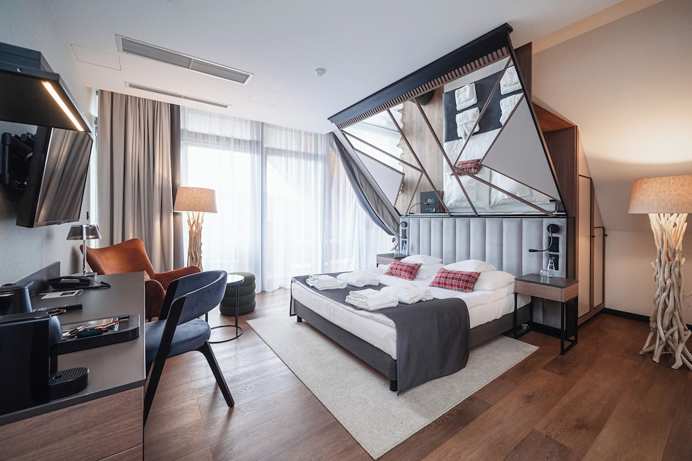 Hotel Rysy 25/84