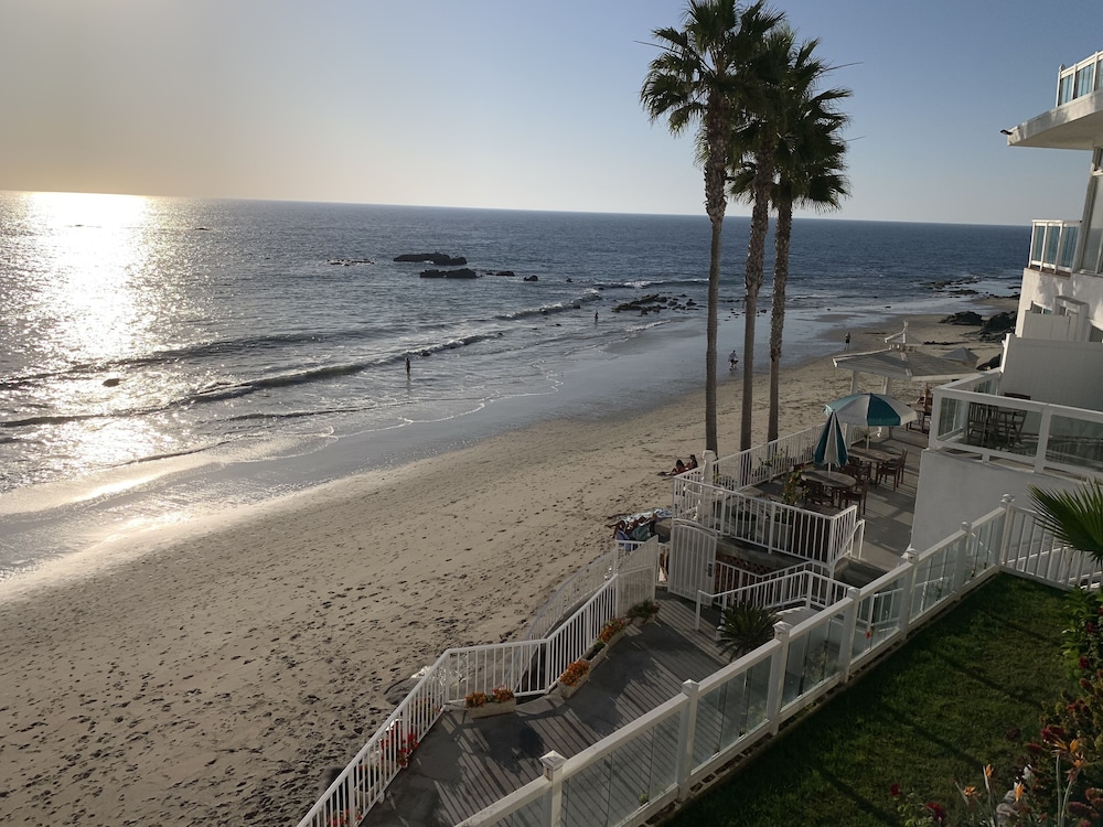 Capri Laguna Inn On the Beach 64/75