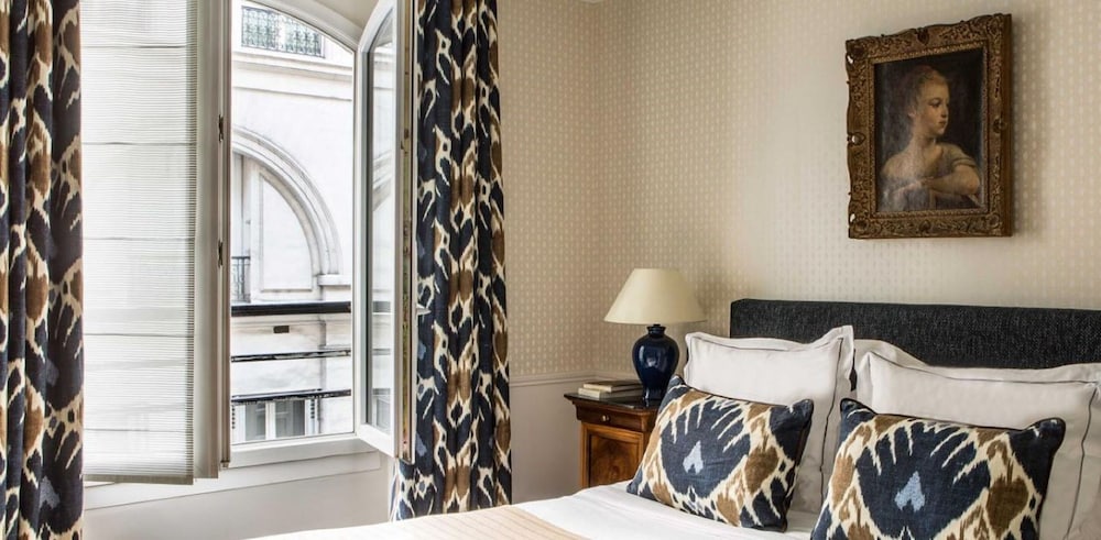 Hotel D Orsay 51/70