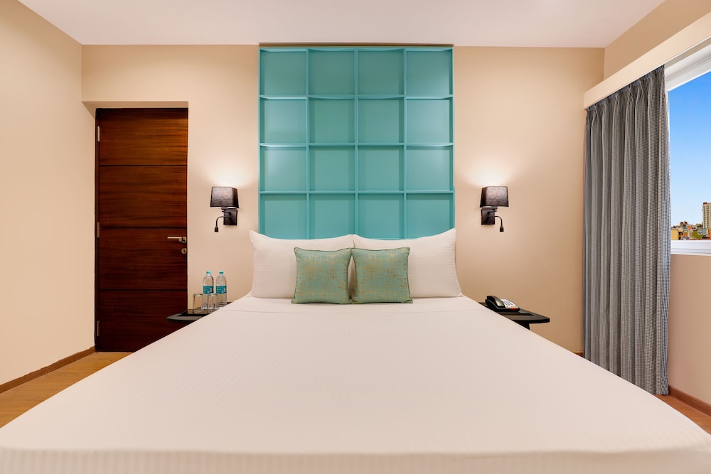 Royal Orchid Suites 27/58