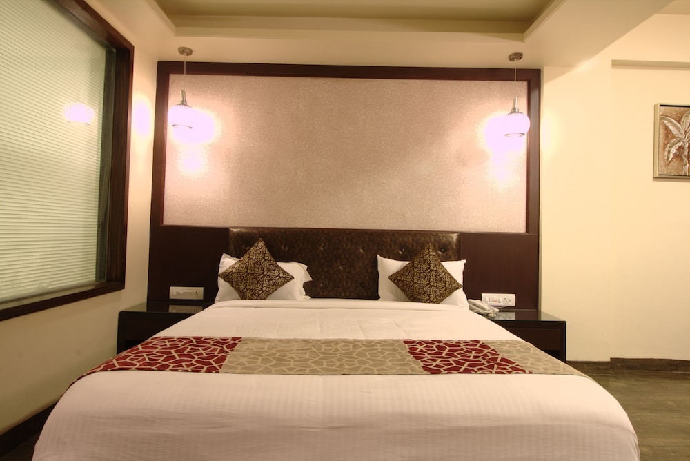 Hotel Mittal Avenue 3/22