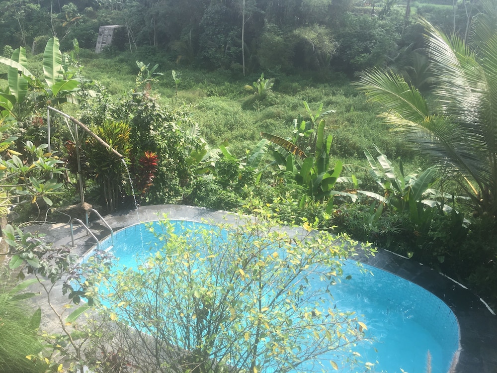 The Riverside Javanese Cottages 39/45