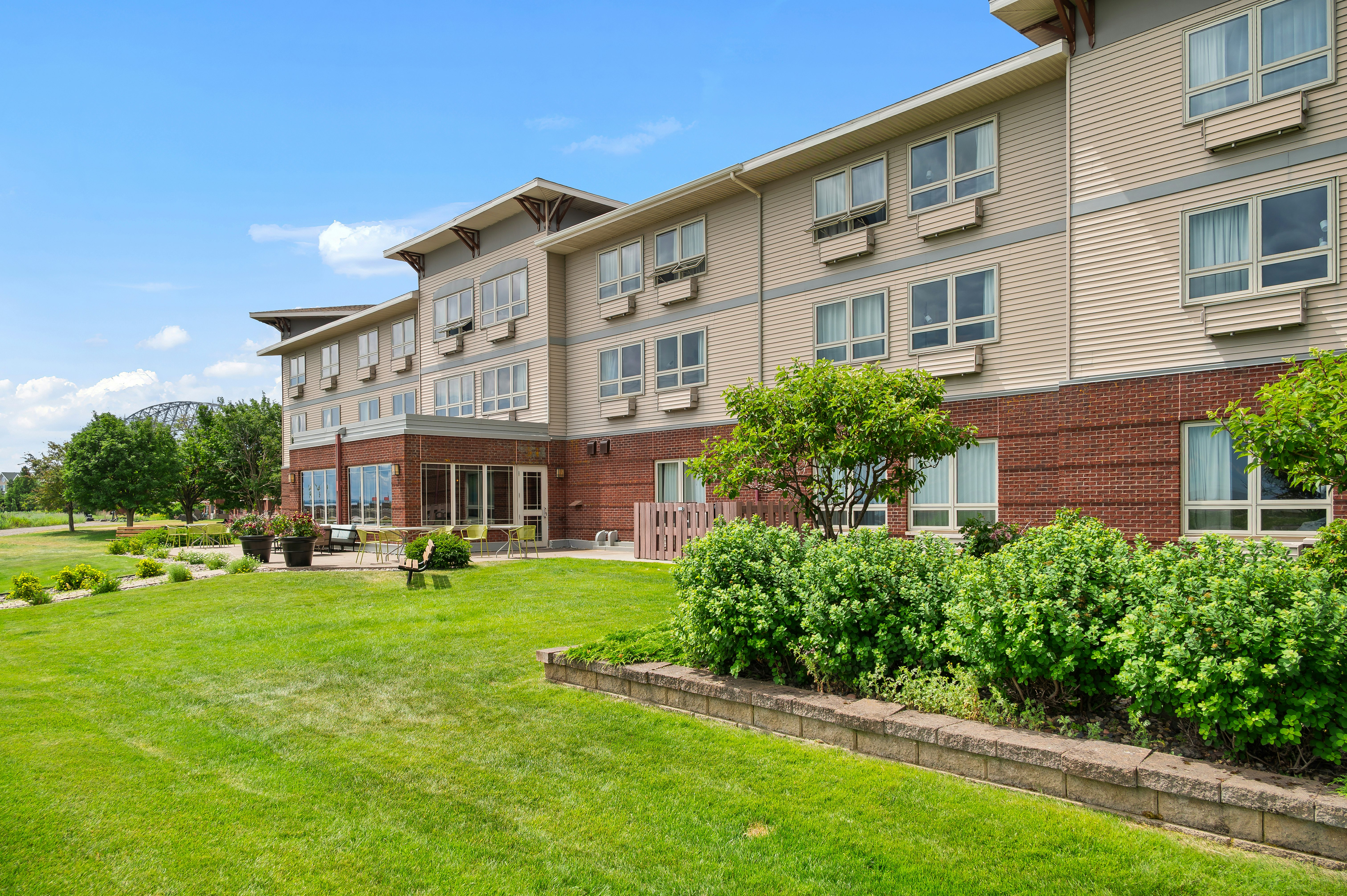 Hampton Inn Duluth Canal Park 74/77