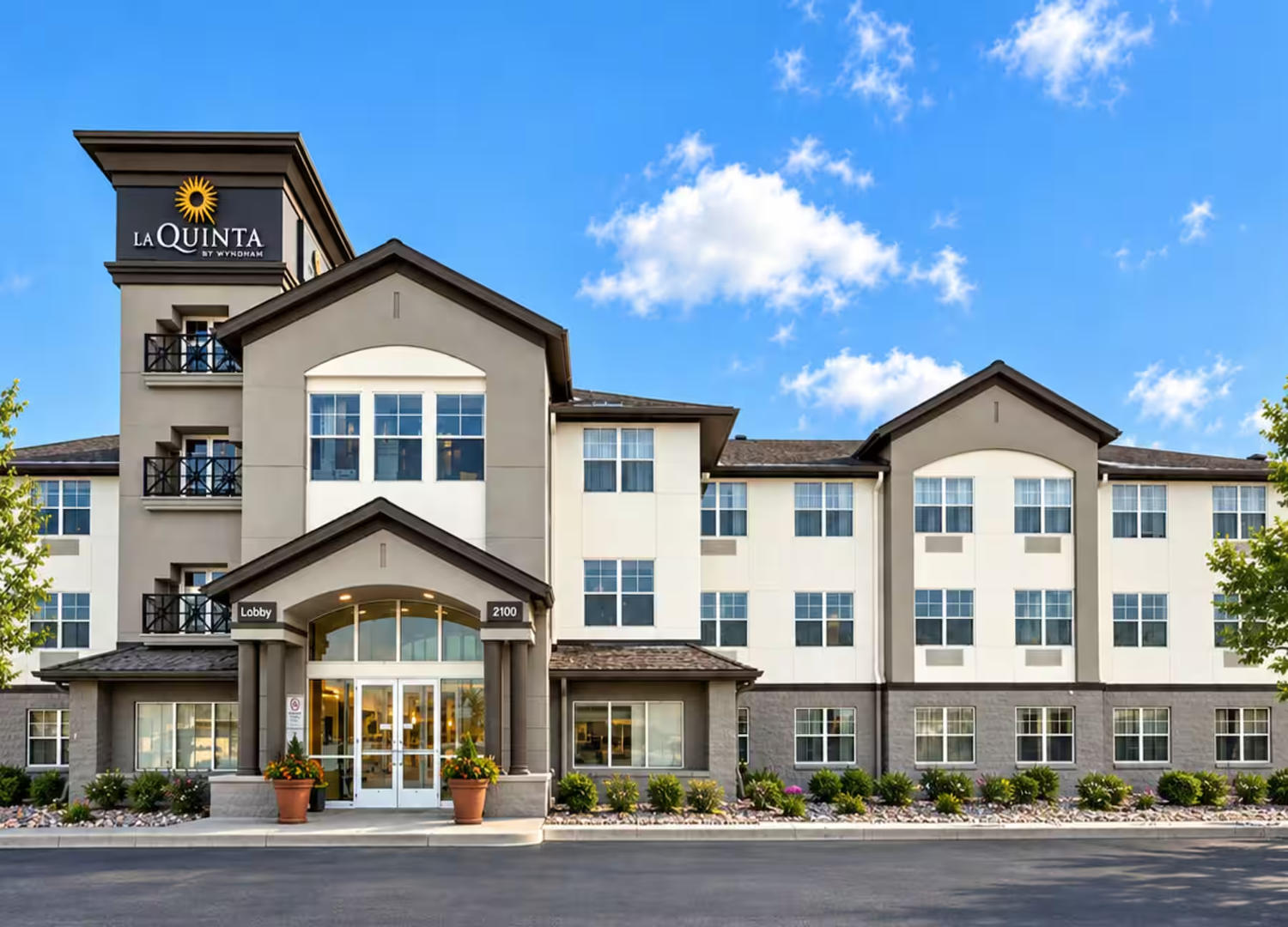 La Quinta Inn & Suites by Wyndham Auburn Hills/Detroit 1/16