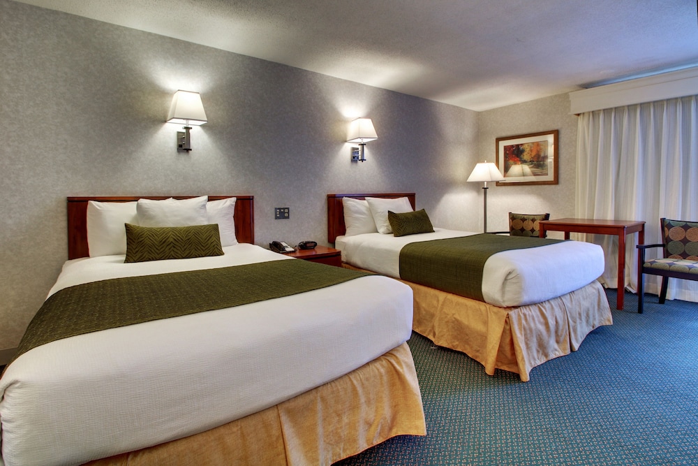 Historic Concord Suites 17/50