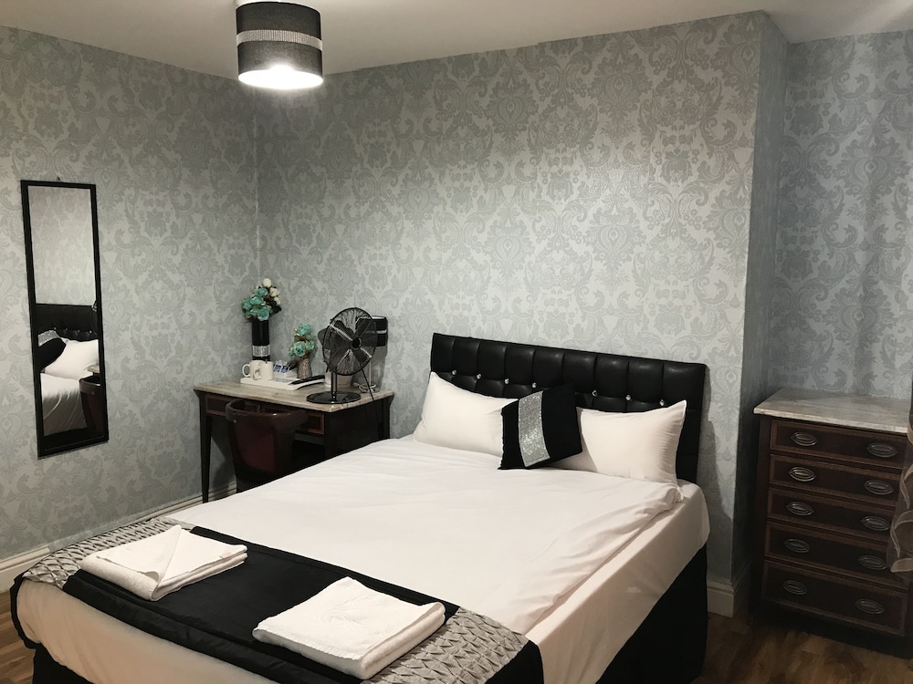 Pacific Inn London Heathrow (ex. Essex Inn Hotel) 11/34
