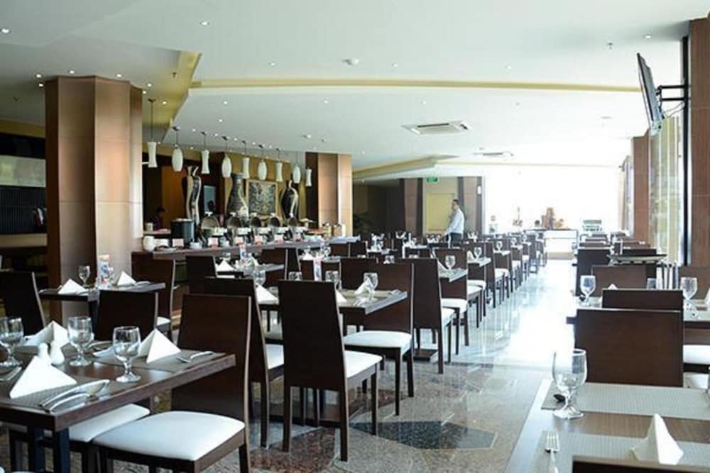 Grand Tjokro Jakarta 50/68