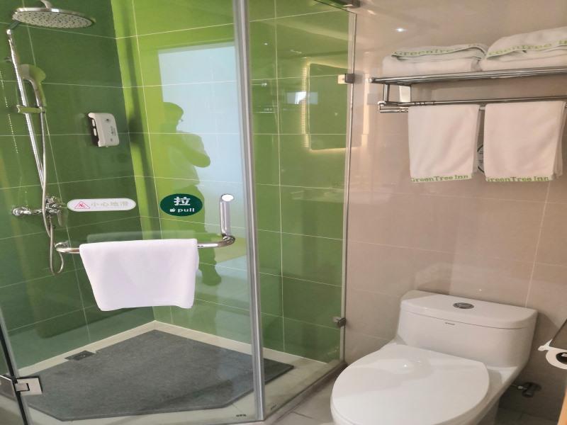 GreenTree Inn Shanghai Jinshan District Wanda Plaza Longhao Road Express Hotel 45/49