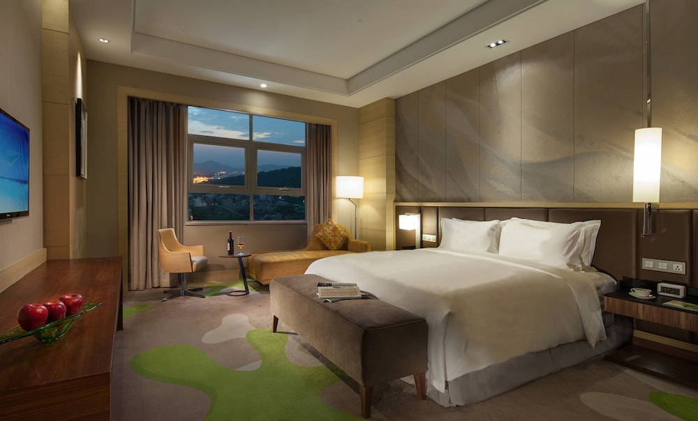 Holiday Inn Qingdao Expo 9/34