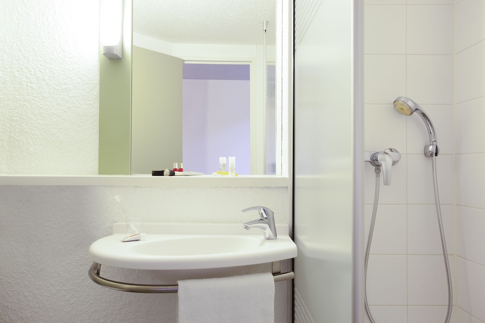 Ibis Budget Hyeres Centre Ville 66/70