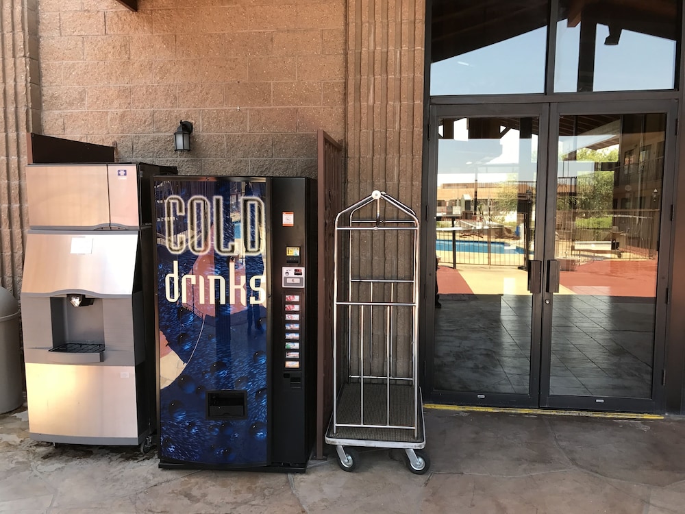 Quality Inn Benson I-10 Exit 304 32/49