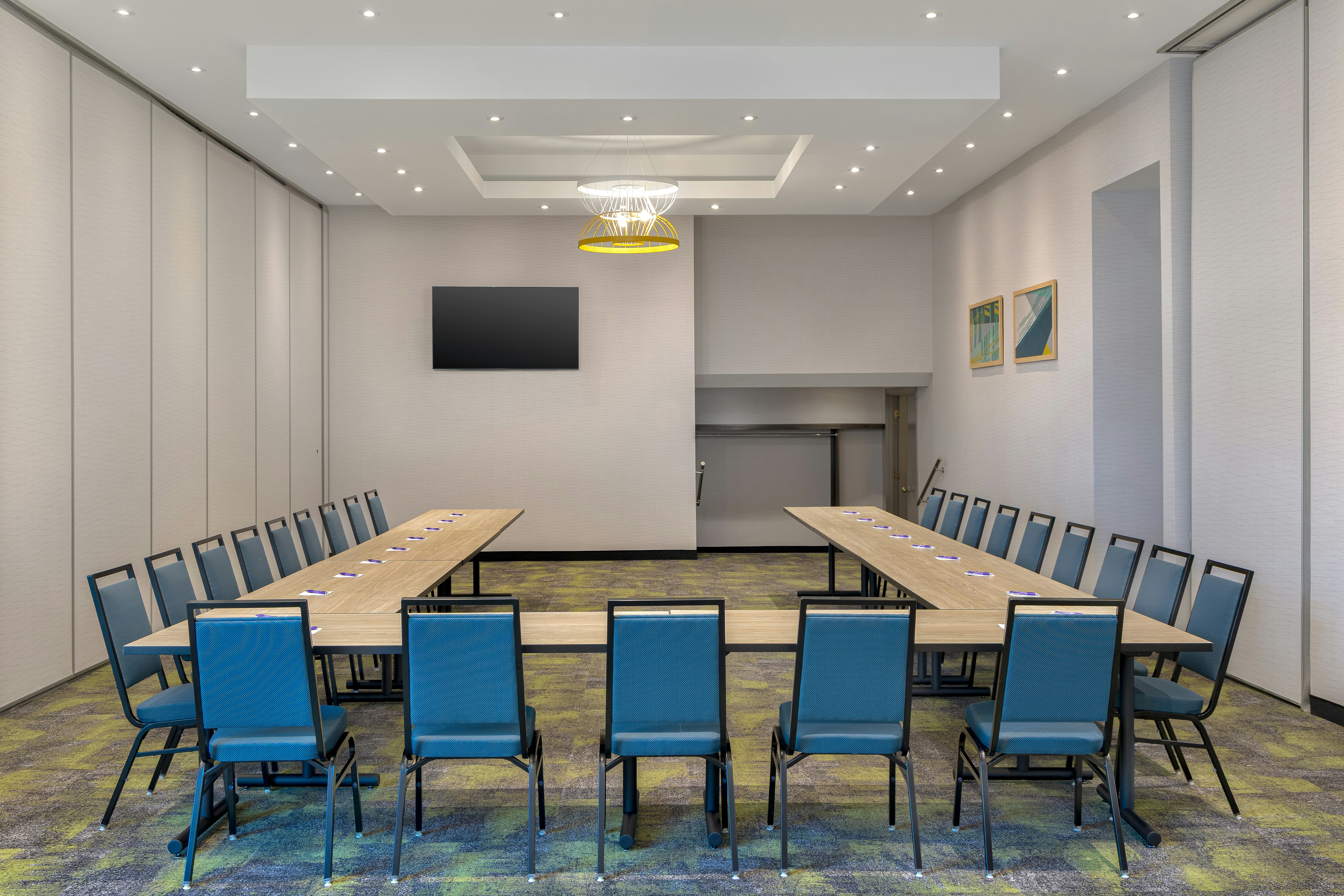 Spark by Hilton Montreal Brossard 22/24