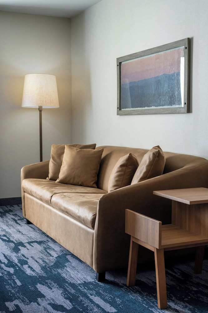 Fairfield Inn & Suites by Marriott Louisville Shepherdsville 22/38