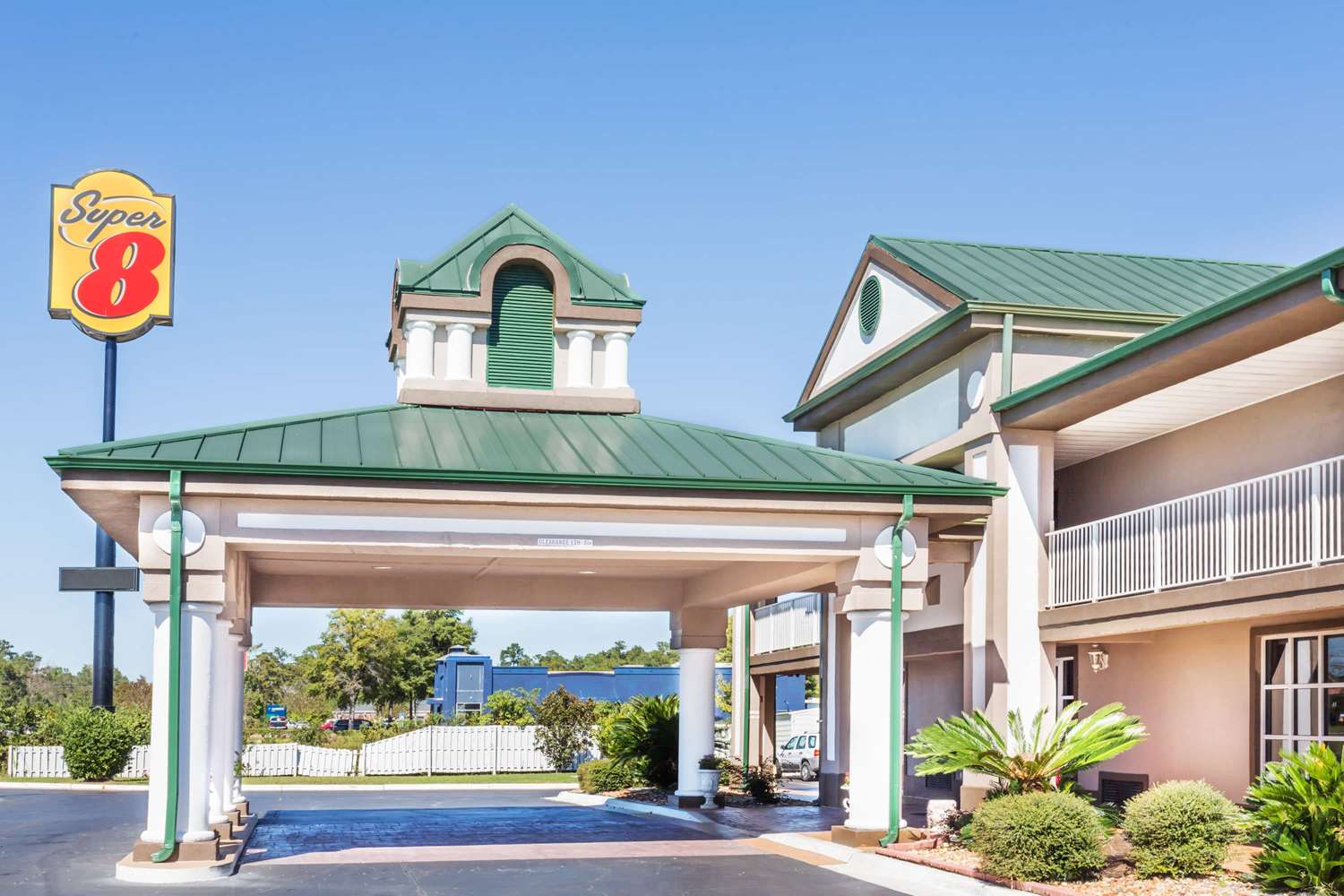 Super 8 By Wyndham Marianna 2/19