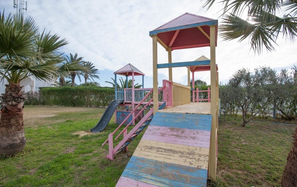 Thapsus Beach Resort 27/48