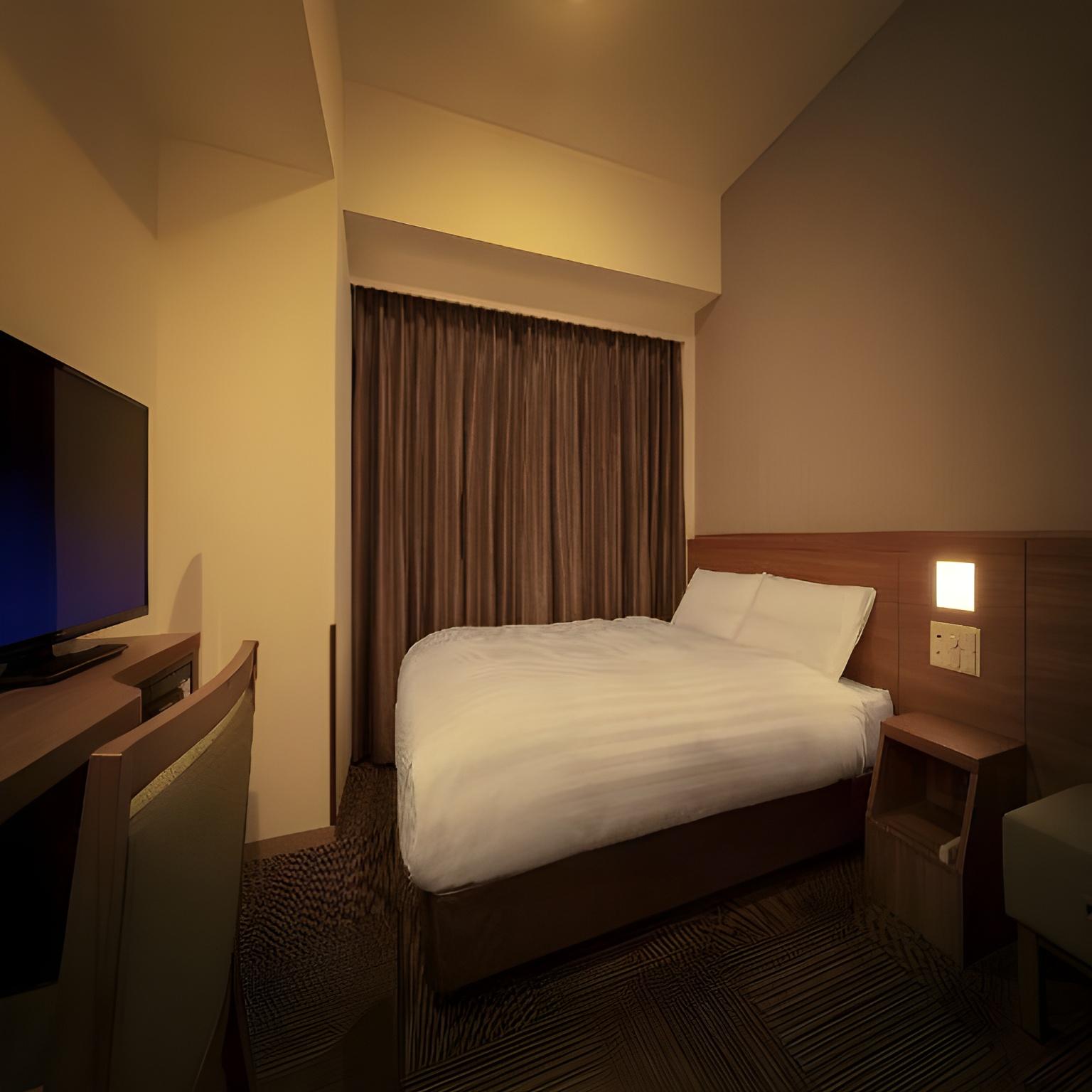 غرفة تُحدَّد حسب التوفر