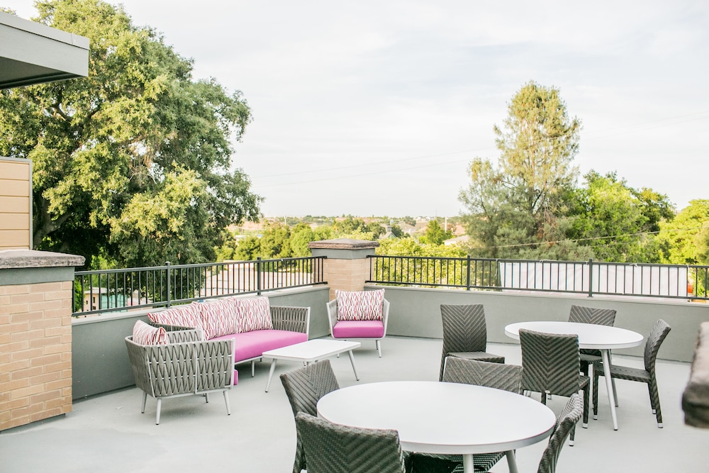 Hotel Siri Downtown - Paso Robles 7/53