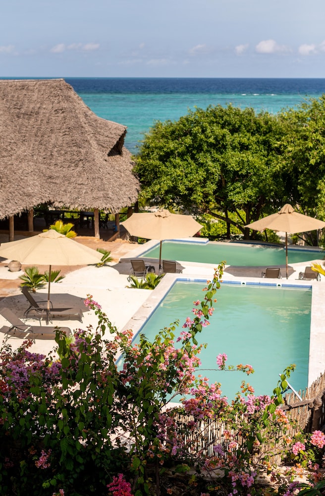 Sunshine Bay Hotel 37/50