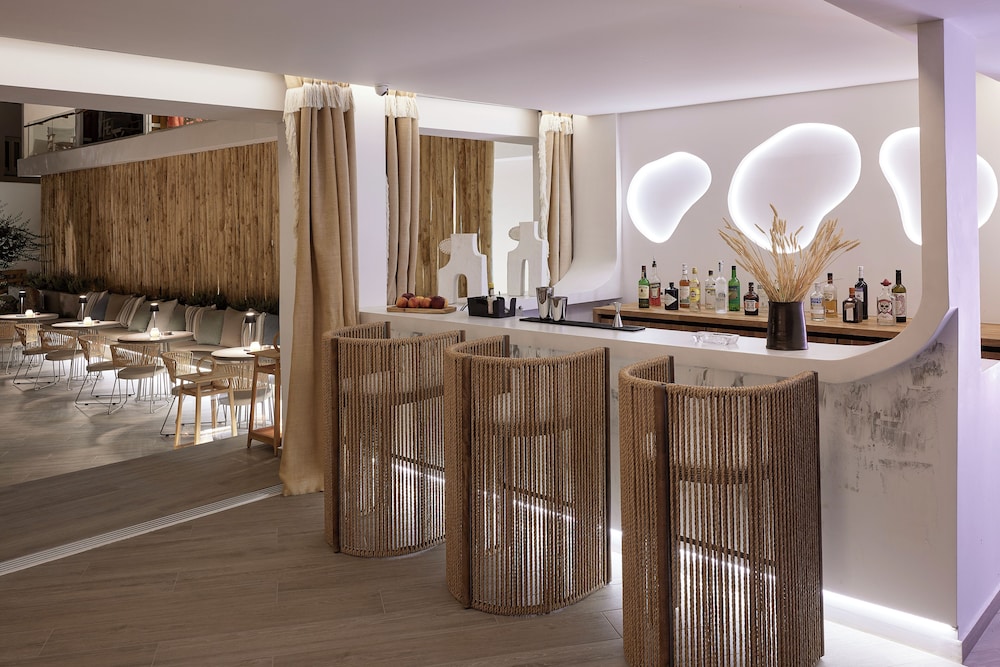 Kythnos Bay Hotel 30/50
