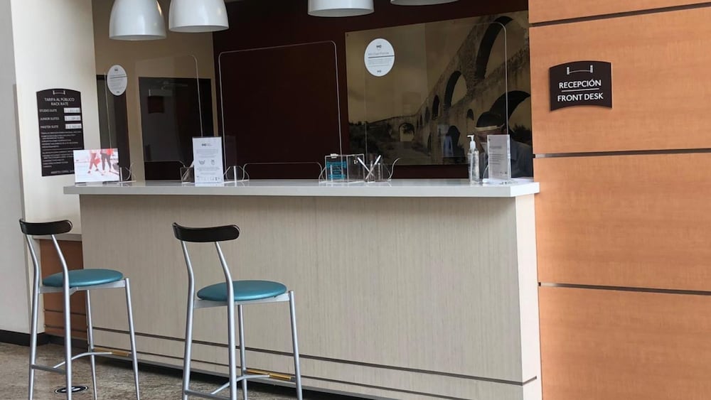 Staybridge Suites Puebla 11/63