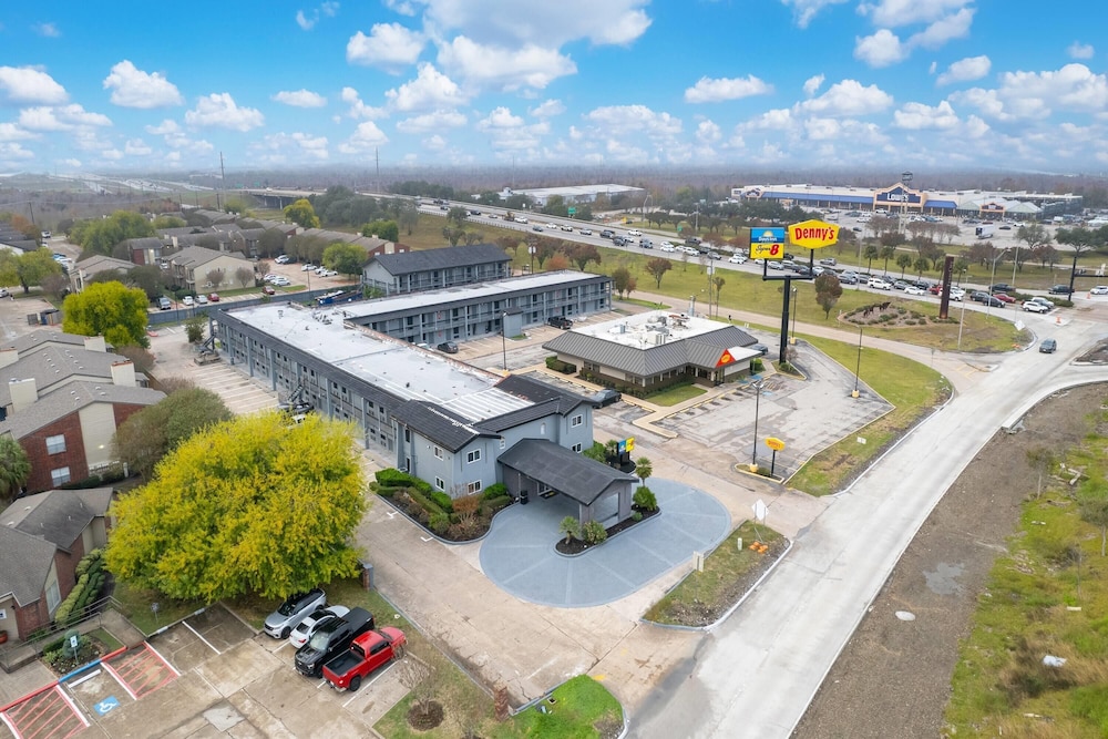 Super 8 by Wyndham Texas City 41/50