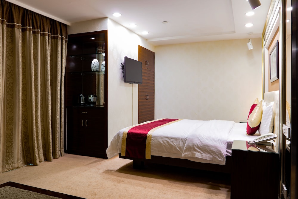 LN New World Hotel 14/46
