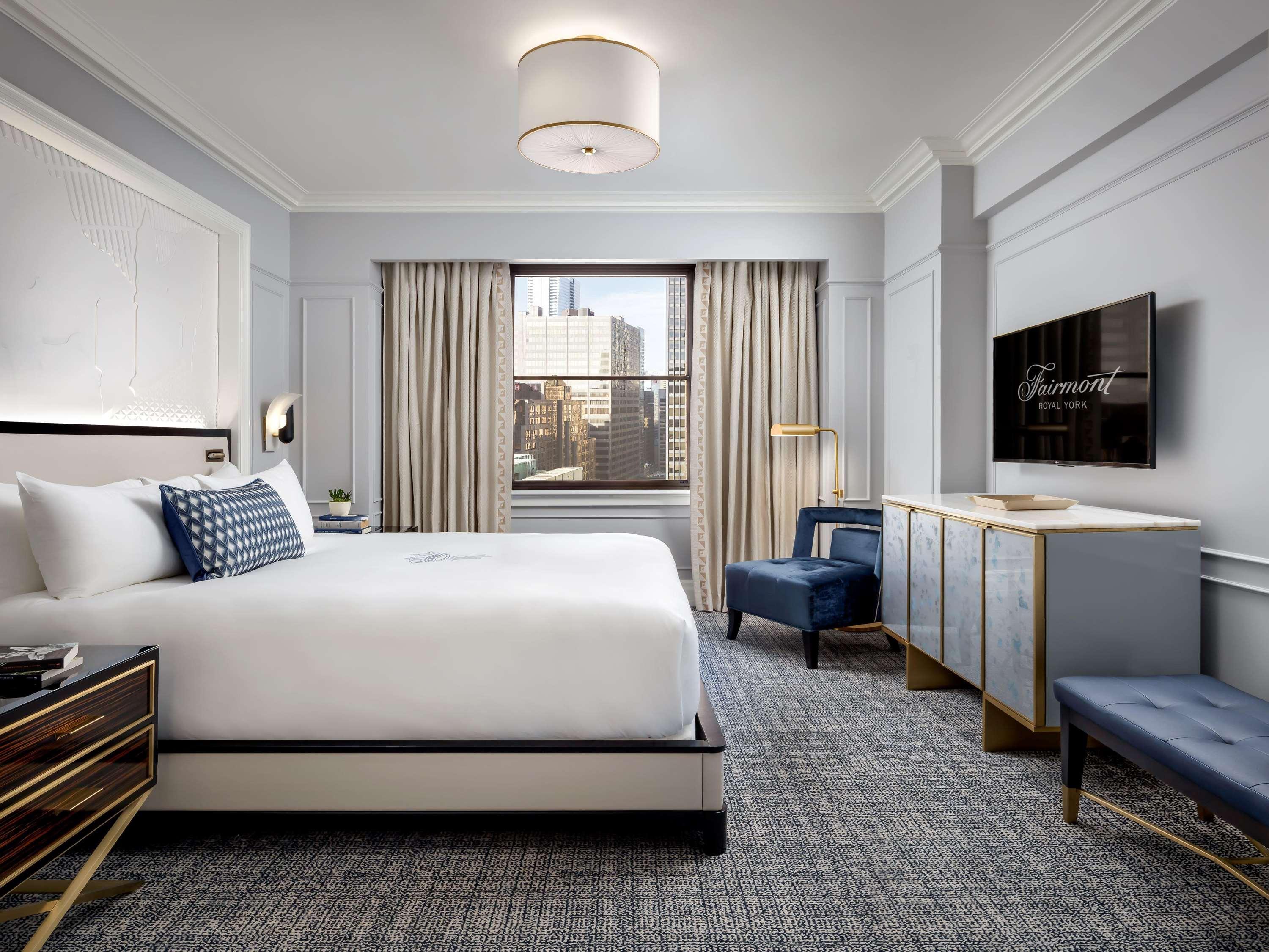 Fairmont Gold, Suite, King Bed