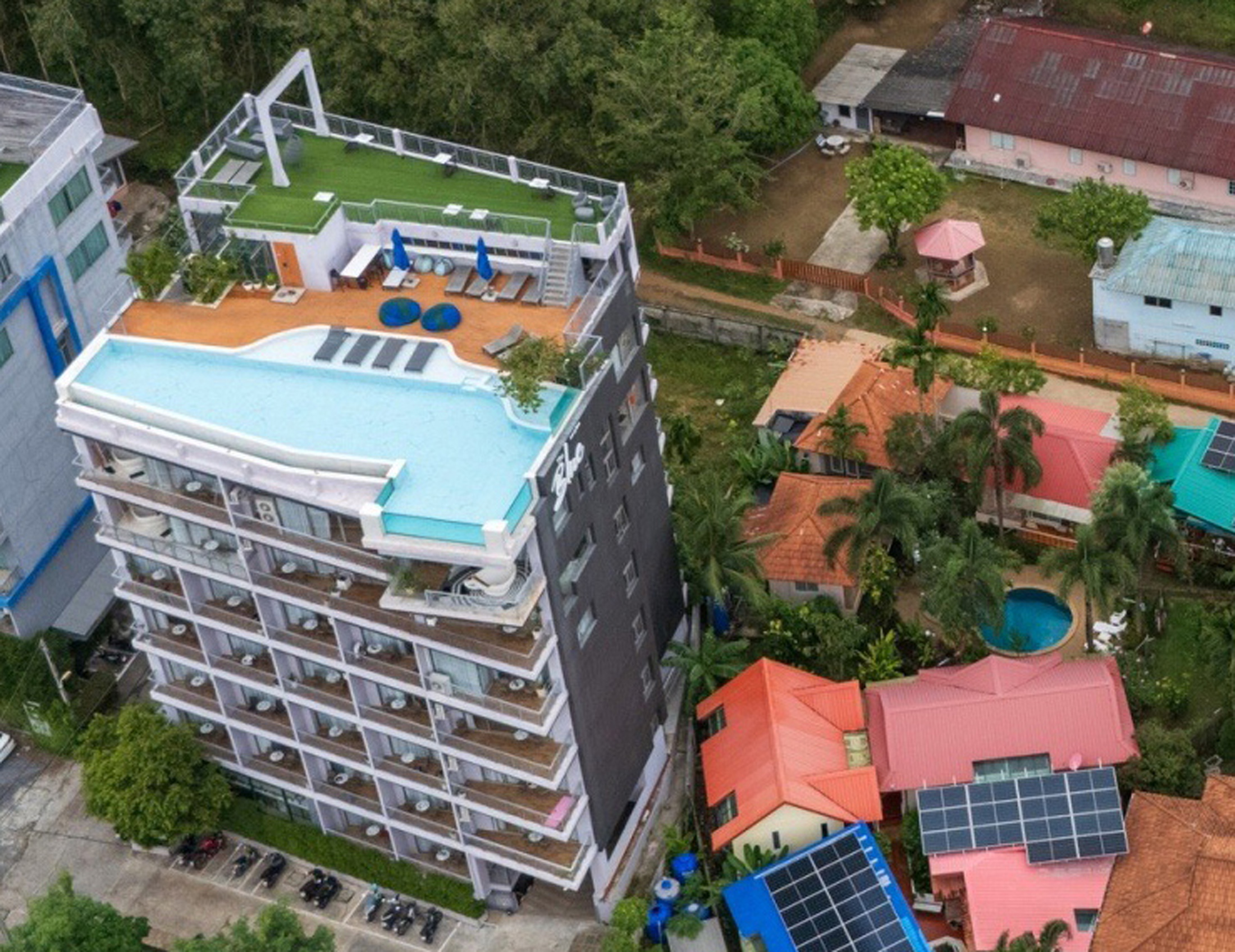 The Blue Mavi Hotel in CHALONG