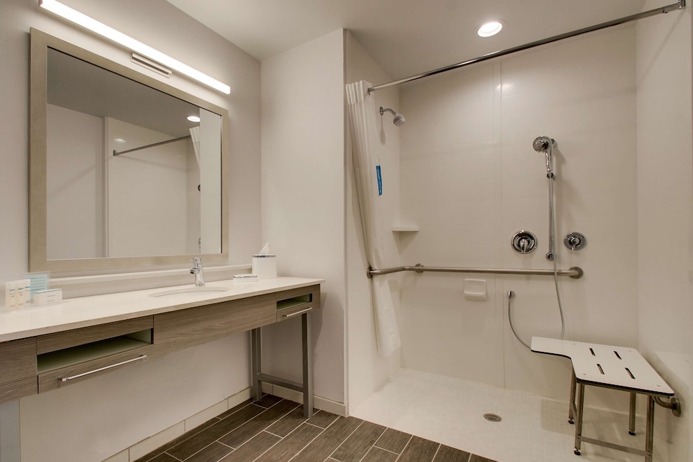 Hampton Inn Suites Knightdale Nc 15/56